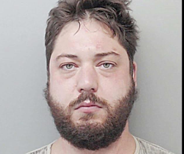 Ni la Policía podía controlar a laredense armado Ni la Policía podía controlar a laredense armado