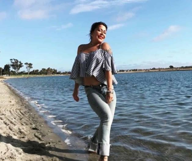 Alejandra Guzmán se luce en la playa Alejandra Guzmán se luce en la playa