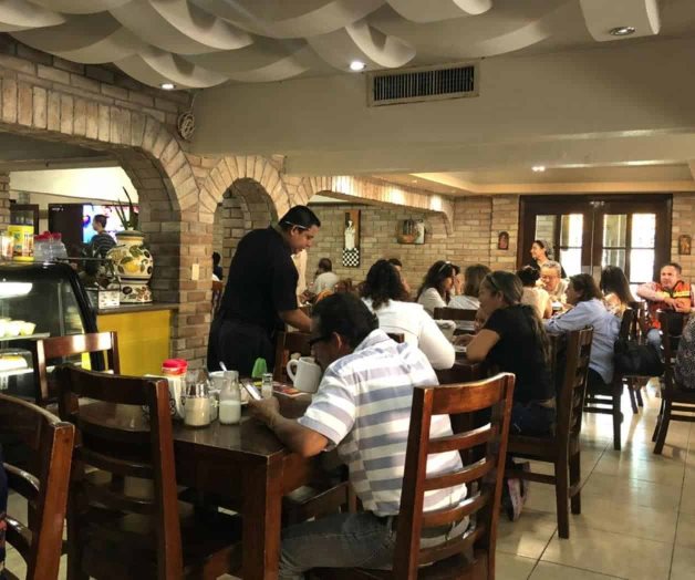 Economía en movimiento; siguen abriendo negocios Economía en movimiento; siguen abriendo negocios