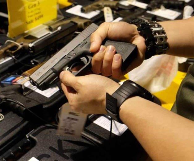 Busca EU aprobar que escuelas compren armas con fondos federales Busca EU aprobar que escuelas compren armas con fondos federales