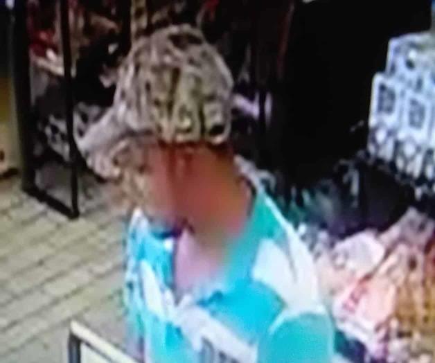 Captan cámaras de seguridad a ladrón; sometía a empleados Captan cámaras de seguridad a ladrón; sometía a empleados