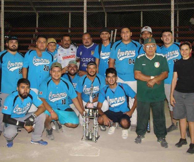 ‘La Estación’ se corona en softbol ‘La Estación’ se corona en softbol