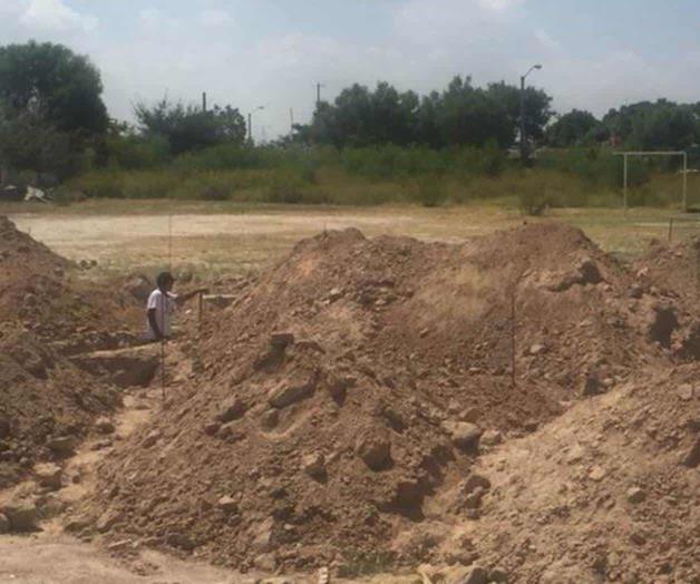 Dejan obras a medias en escuela secundaria Dejan obras a medias en escuela secundaria