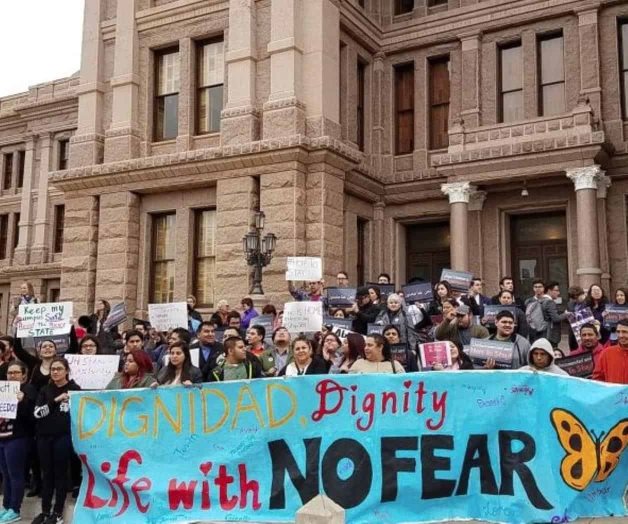 Castigarán a políticos que apoyan la ley SB4 Castigarán a políticos que apoyan la ley SB4