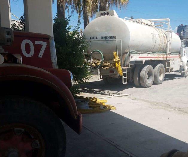 Bomberos, con un S.O.S. en la frente. Urge sacar al cuartel del hoyo en que se halla Bomberos, con un S.O.S. en la frente. Urge sacar al cuartel del hoyo en que se halla