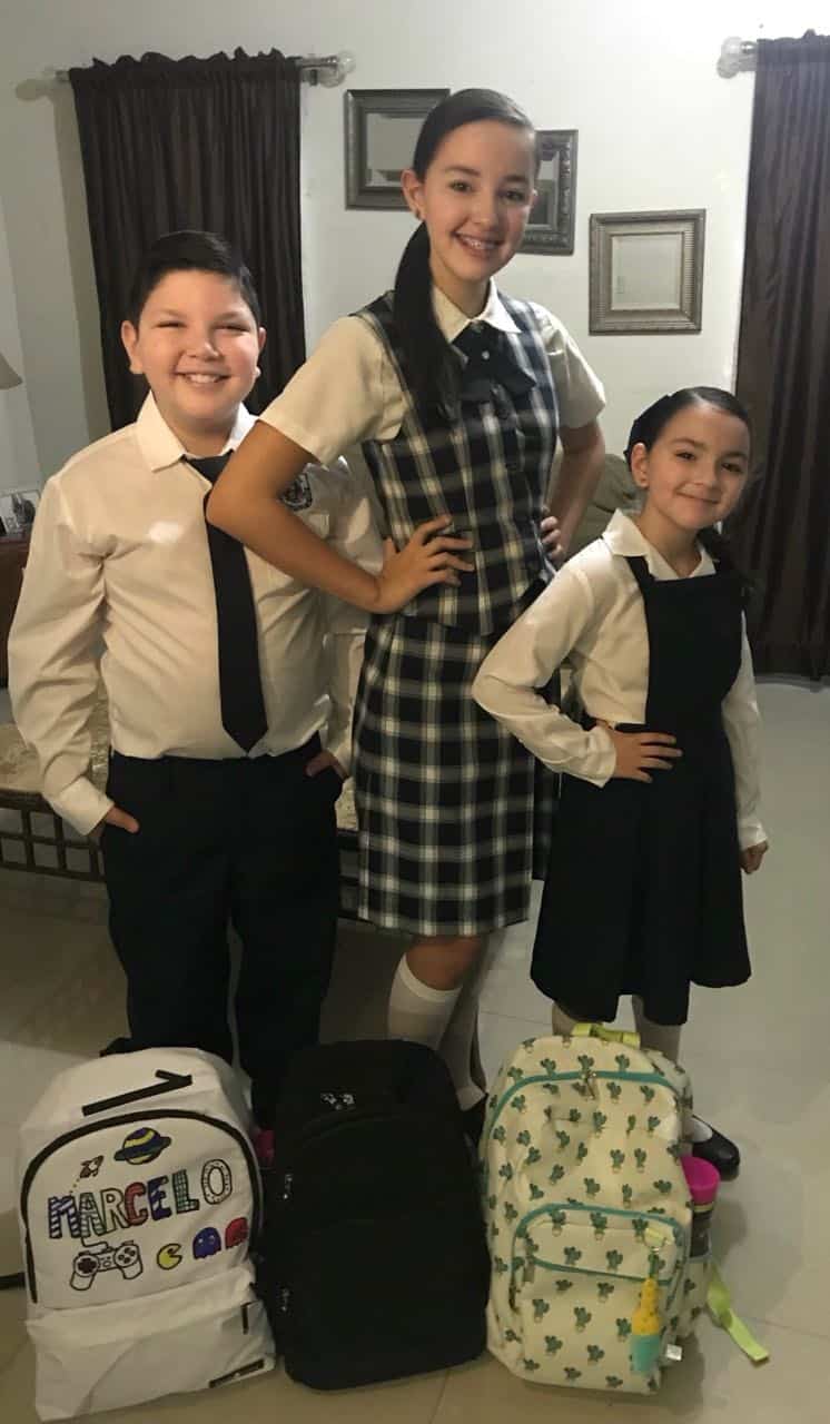 ELICES. Marcelo, Renata y Rebeca Sanchez De Luna.