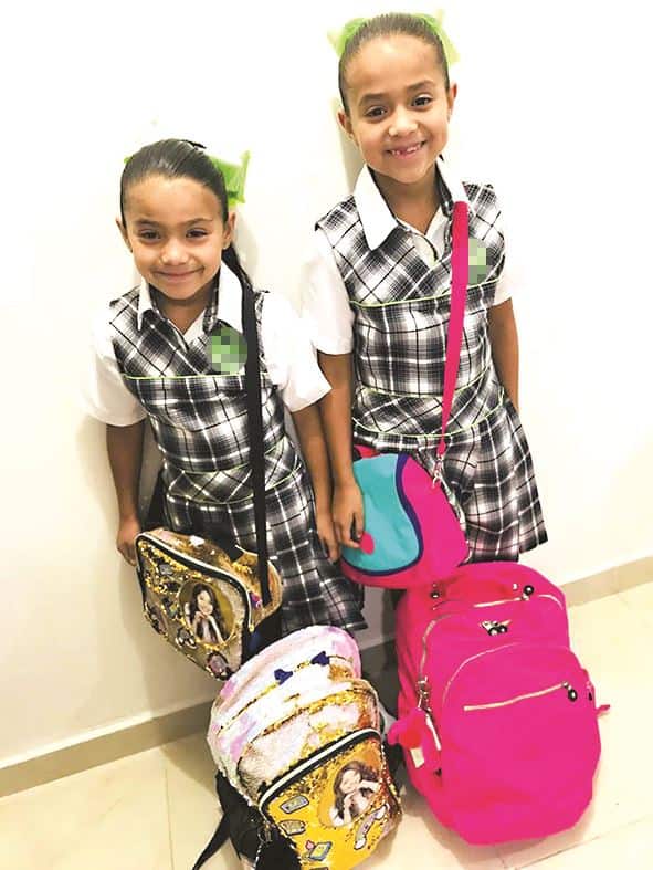 JUNTAS. Regina y Romina Millan Guerrero.