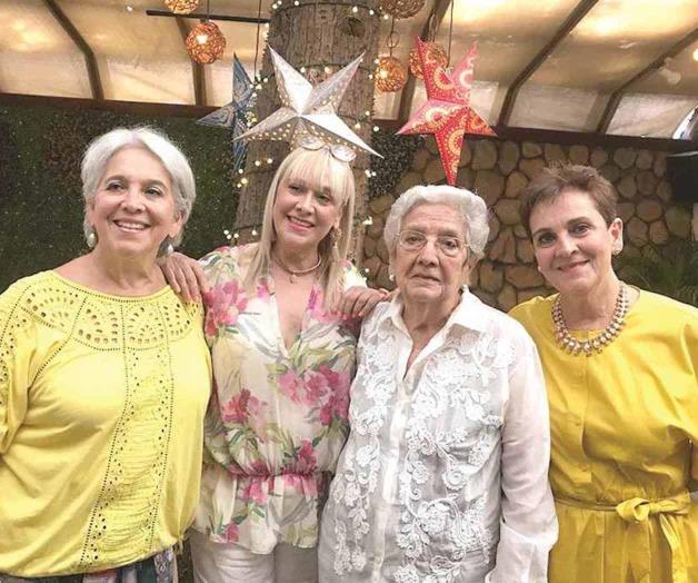 Celebra sus 93 años Celebra sus 93 años