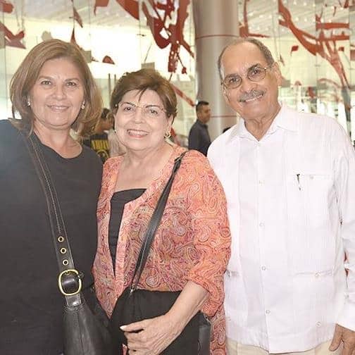 Presentes. Nidia de Romero, Cristina y José Luis De Anda.