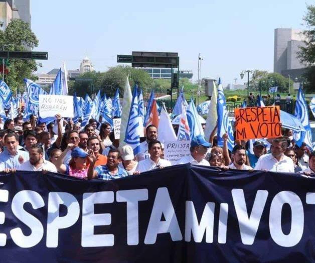 Marchan panistas contra TEE en Monterrey Marchan panistas contra TEE en Monterrey