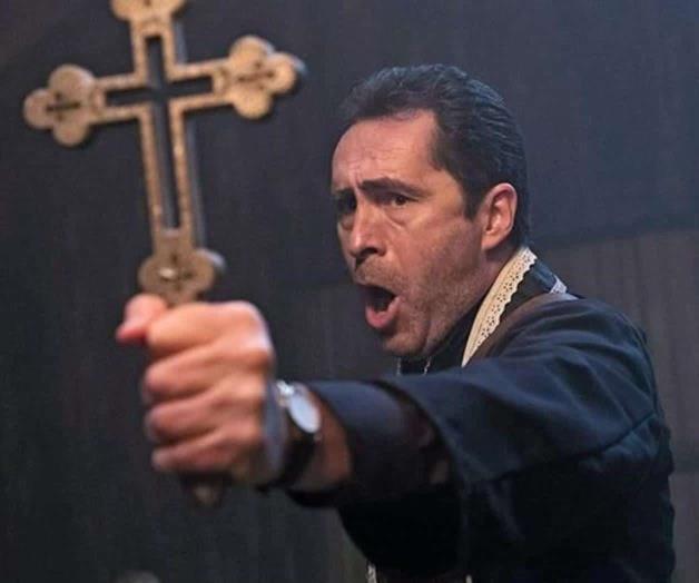 Le asustan a Bichir las películas de terror