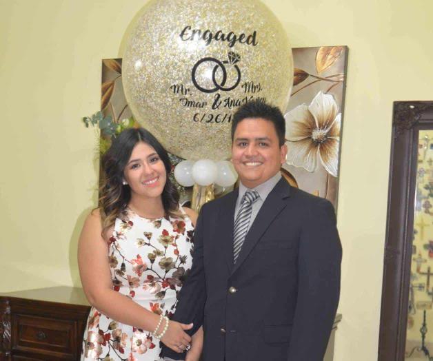 Hacen compromiso de amor Hacen compromiso de amor