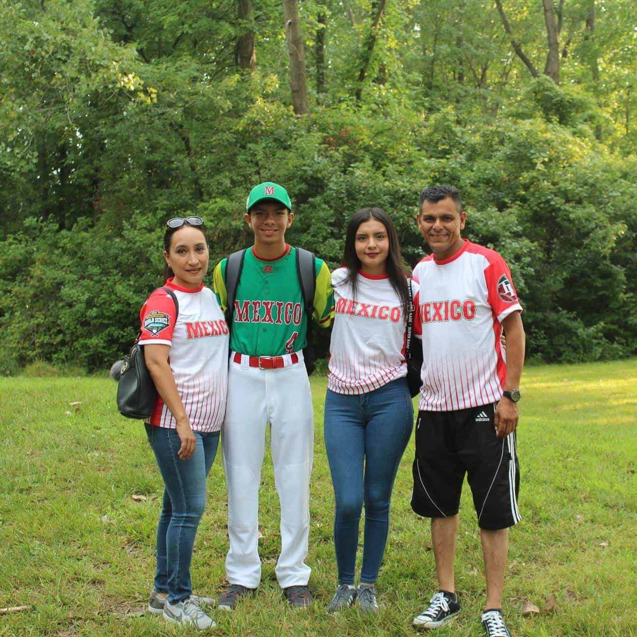 Familia Perales Amador.