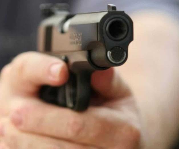 Con cuchillo y pistola asaltan a tablajero Con cuchillo y pistola asaltan a tablajero