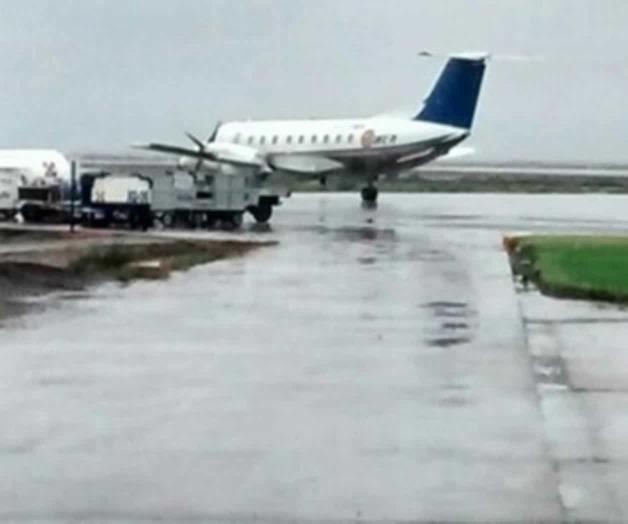 Aeropuerto de Los Mochis permanece cerrado por lluvias Aeropuerto de Los Mochis permanece cerrado por lluvias