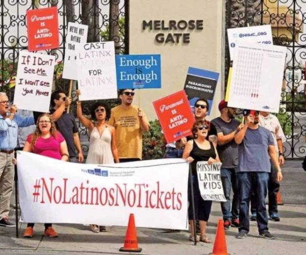 Exigen activistas contraten a más artistas latinos Exigen activistas contraten a más artistas latinos