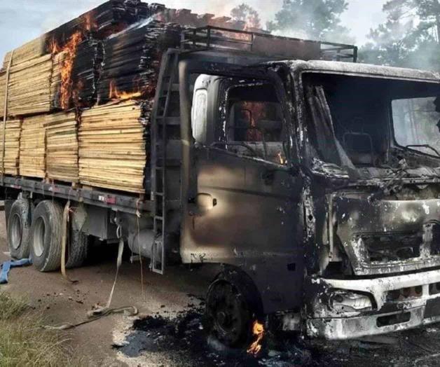 Se desata violencia en Chihuahua: Matan a 6 e incendian camiones Se desata violencia en Chihuahua: Matan a 6 e incendian camiones