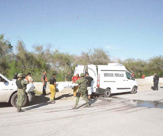 Hallan en calichera dos cuerpos flotando Hallan en calichera dos cuerpos flotando