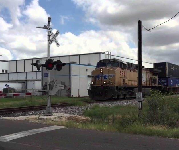 Dejarán trenes de ‘pitar’ en Laredo, Tx. Dejarán trenes de ‘pitar’ en Laredo, Tx.