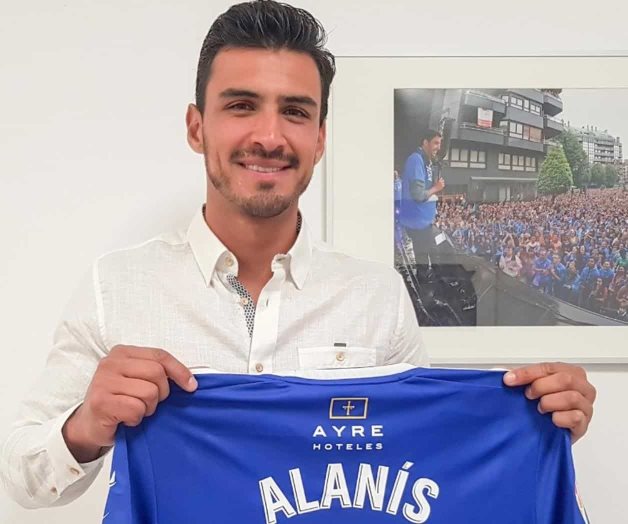 Firma Oswaldo Alanís con Real Oviedo Firma Oswaldo Alanís con Real Oviedo