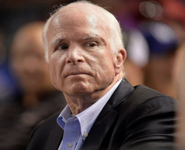 Despiden a John McCain en Arizona Despiden a John McCain en Arizona