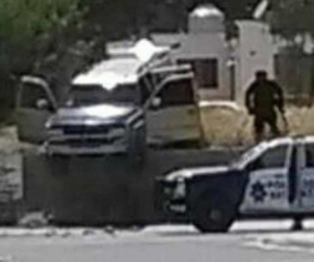 Persigue Policía por horas camioneta y se les escapan Persigue Policía por horas camioneta y se les escapan