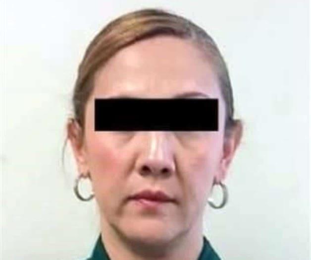 La envían a la cárcel por golpear a su hijo con cinto La envían a la cárcel por golpear a su hijo con cinto