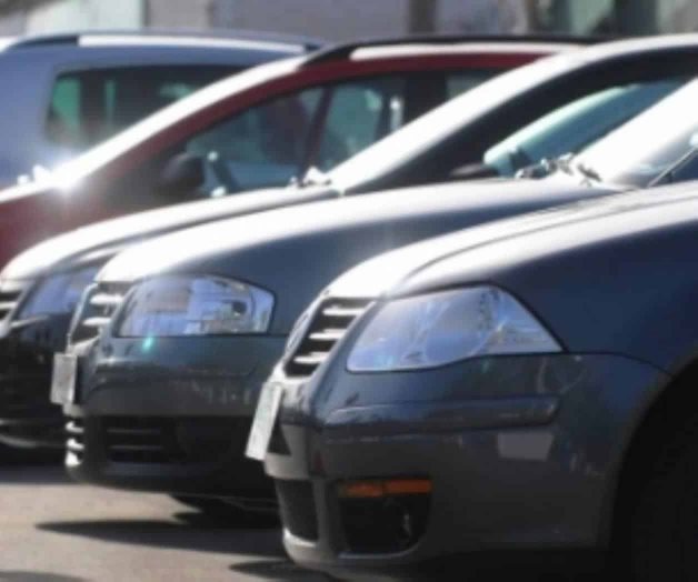 ‘Muro’ a autos mexicanos ‘Muro’ a autos mexicanos