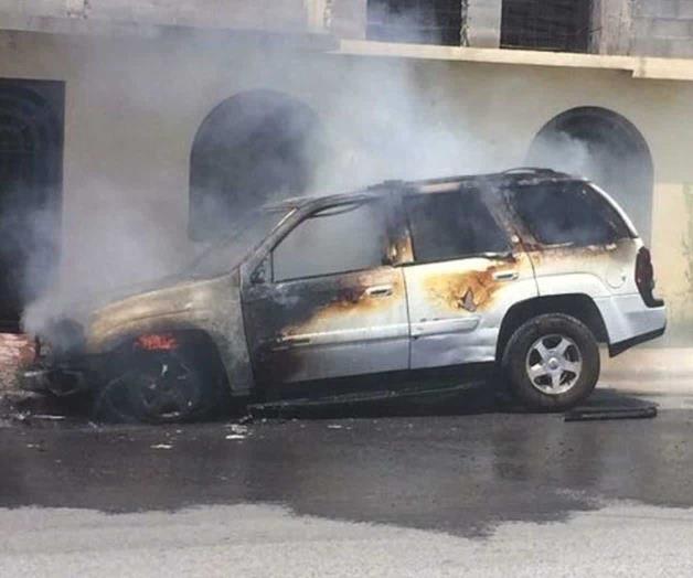 Se incendia camioneta Se incendia camioneta