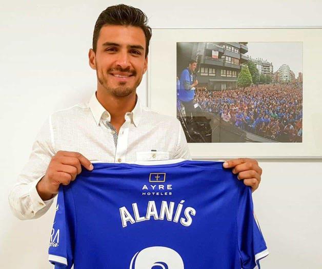 Firma Alanís con el Oviedo Firma Alanís con el Oviedo