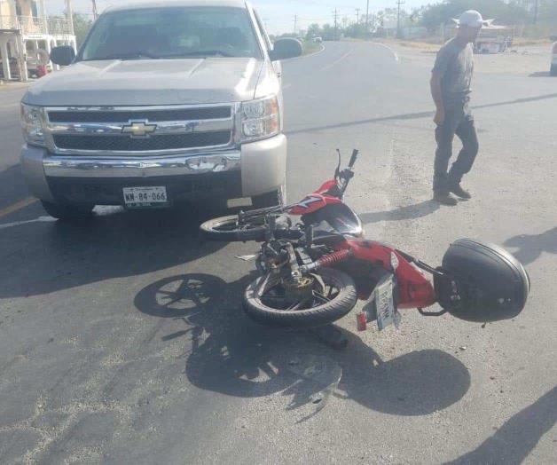 Resulta cobrador herido en choque Resulta cobrador herido en choque