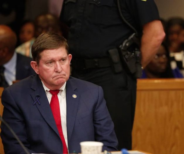 Condenan pena a policía que mató a chico negro en Texas Condenan pena a policía que mató a chico negro en Texas