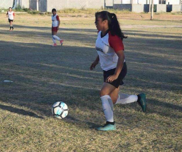 Invitan a universitarias Invitan a universitarias