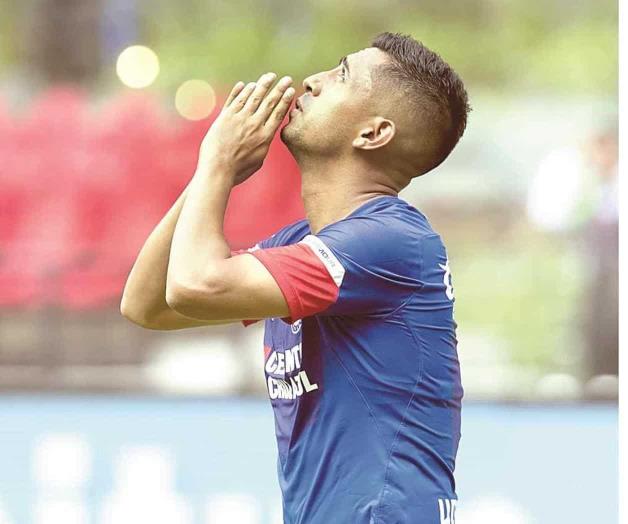 Cruz Azul se lleva primer revés Cruz Azul se lleva primer revés