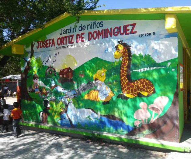 Reciben clases sin luz Reciben clases sin luz