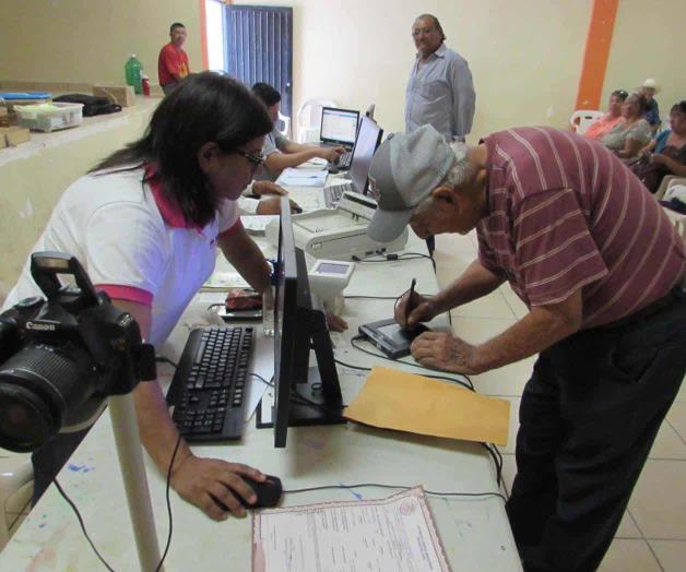 Instalan módulo itinerante del INE Instalan módulo itinerante del INE