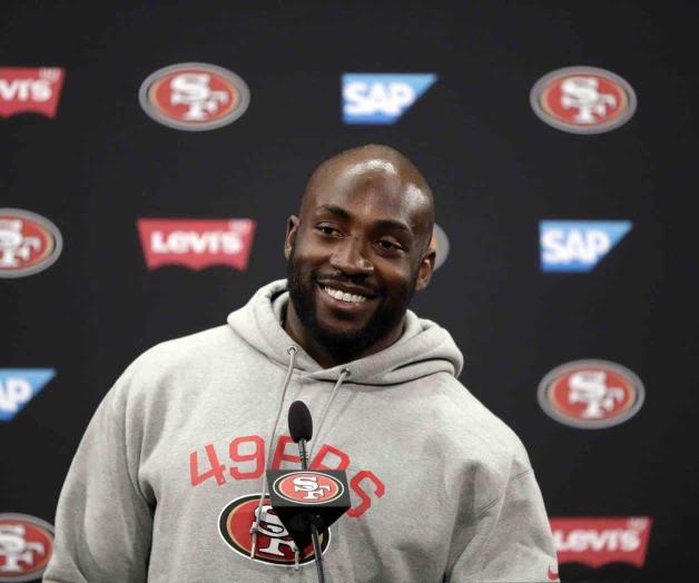 Elvis Dumervil se hace a un lado Elvis Dumervil se hace a un lado