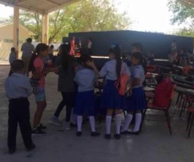 Toman clases en explanada Toman clases en explanada