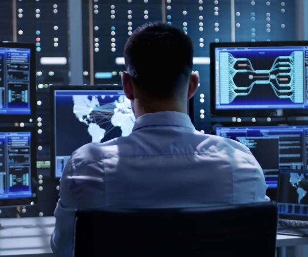 Tecnología cibernética. La carrera del futuro Tecnología cibernética. La carrera del futuro