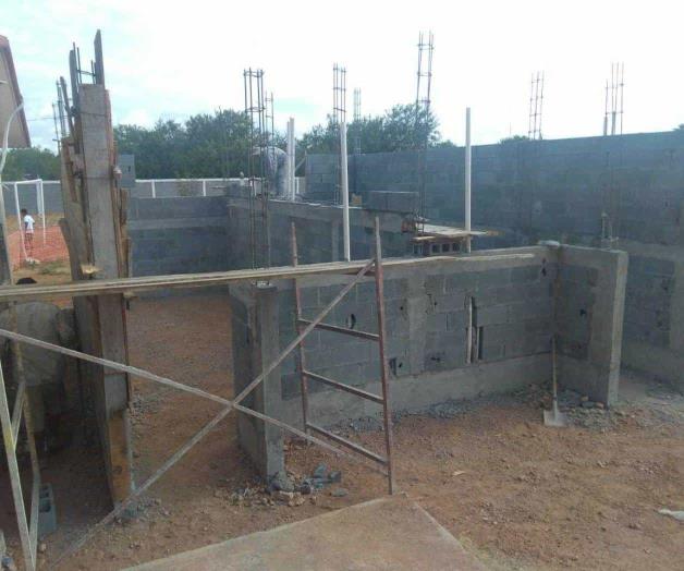 Inicia telesecundaria construcción de aulas Inicia telesecundaria construcción de aulas