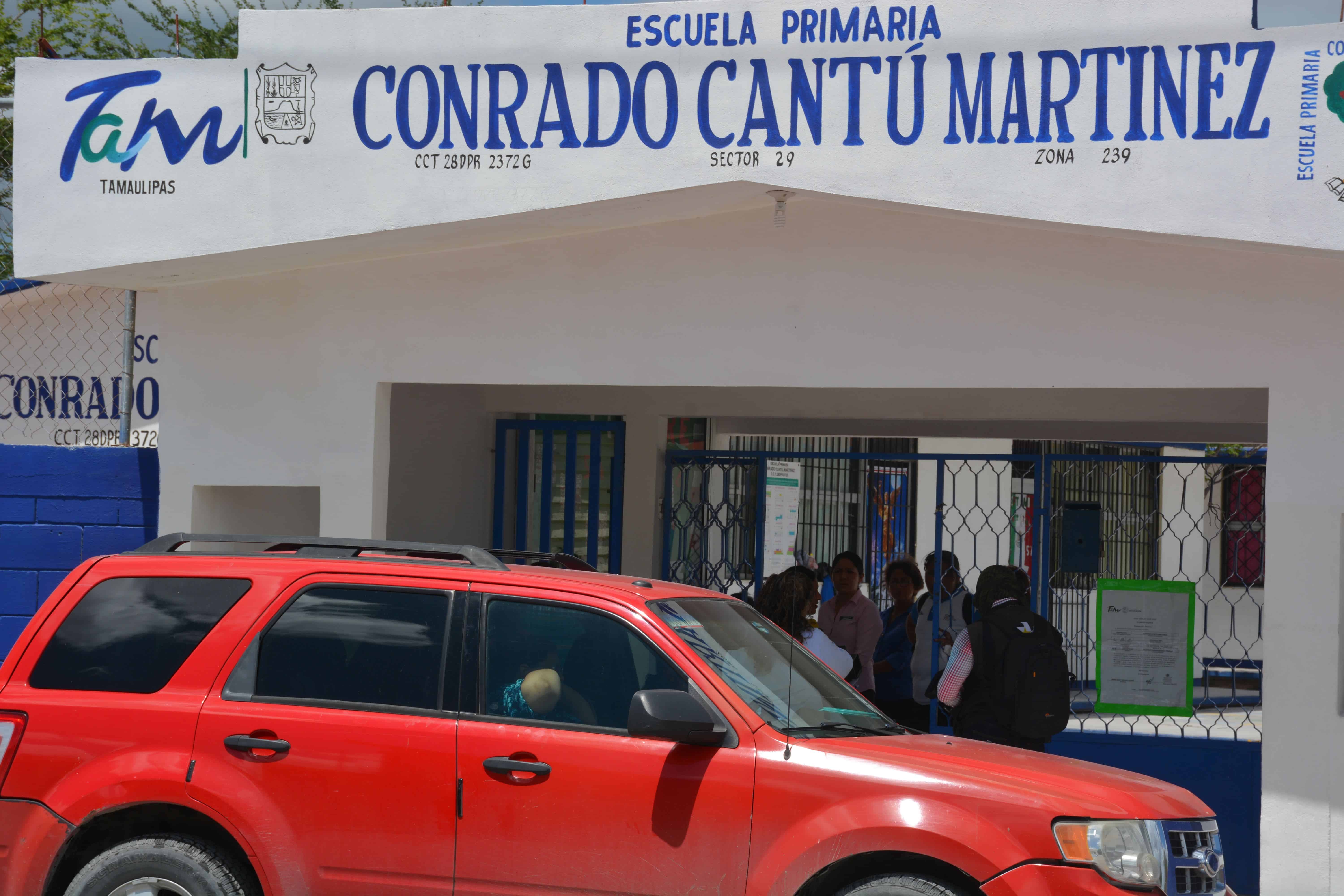 En los salones de la escuela Conrado Cantú Martínez, todos “pecho a tierra”, fueron 5 minutos que les parecieron eternos.