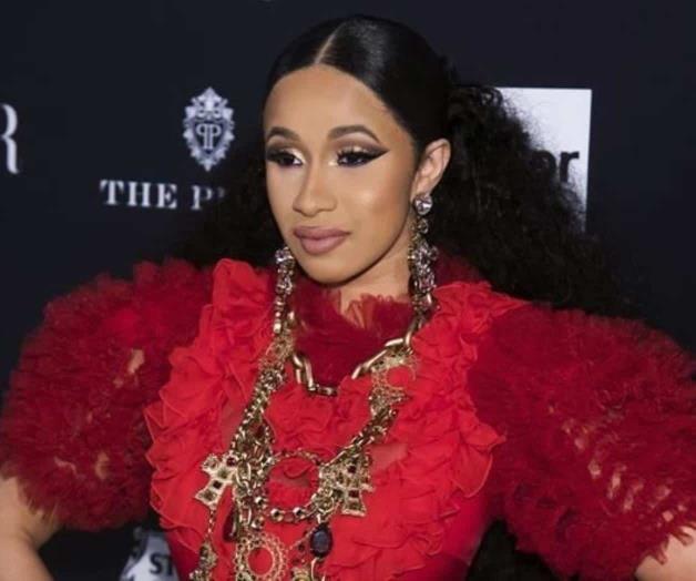 Cardi B se entrega a la policía tras verse involucrada en una pelea