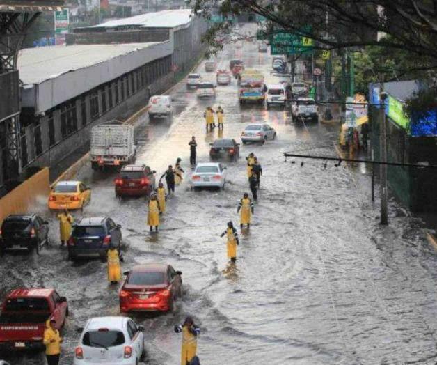 Por fuertes lluvias suspenden clases en 4 estados del país Por fuertes lluvias suspenden clases en 4 estados del país