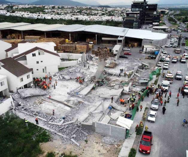 Derrumbe en edificio de Monterrey deja 7 muertos