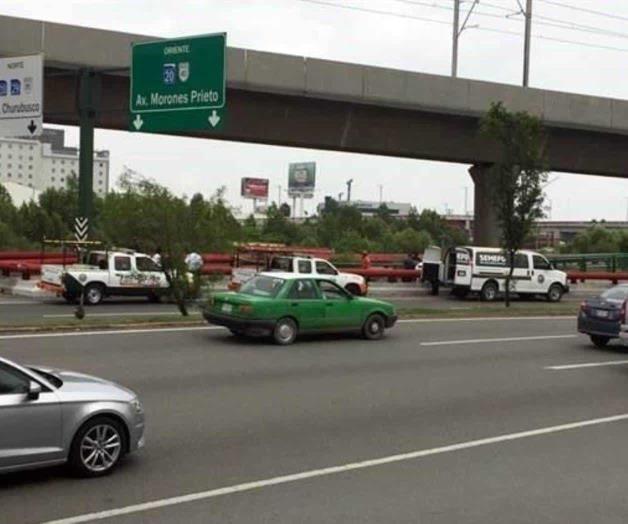 Cuelgan cadáver de un puente en Monterrey