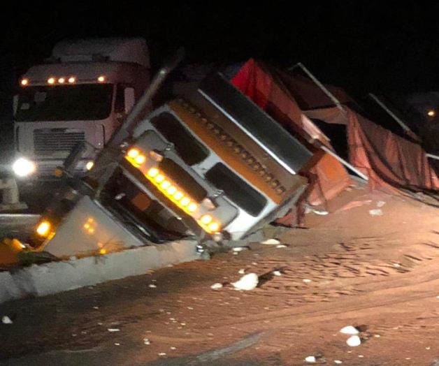 Choca sorguero contra un puente Choca sorguero contra un puente