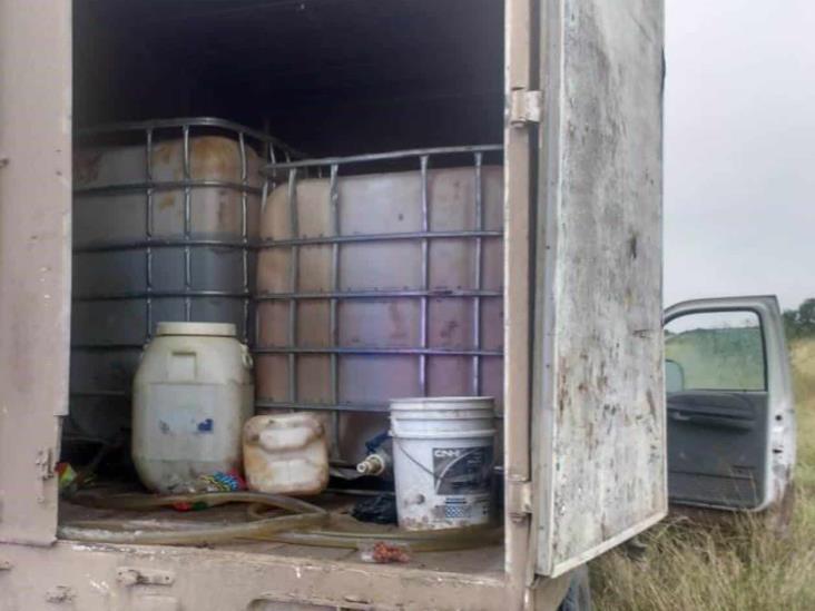 Decomisan 2,500 litros de hidrocarburo robado Decomisan 2,500 litros de hidrocarburo robado