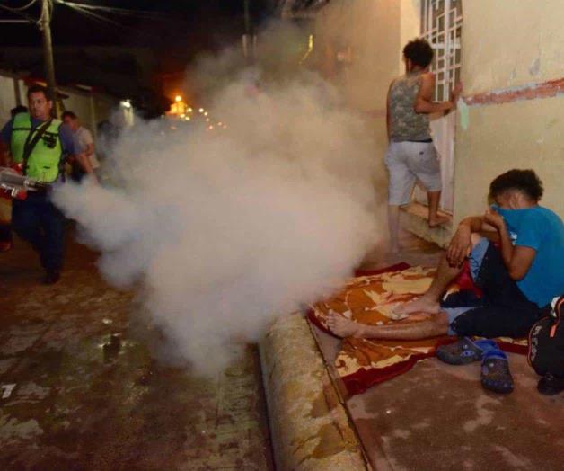 VIDEO: Fumigan en Chiapas a migrantes mientras duermen en campamentos VIDEO: Fumigan en Chiapas a migrantes mientras duermen en campamentos