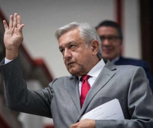 Reconoce López Obrador errores en consulta sobre aeropuerto