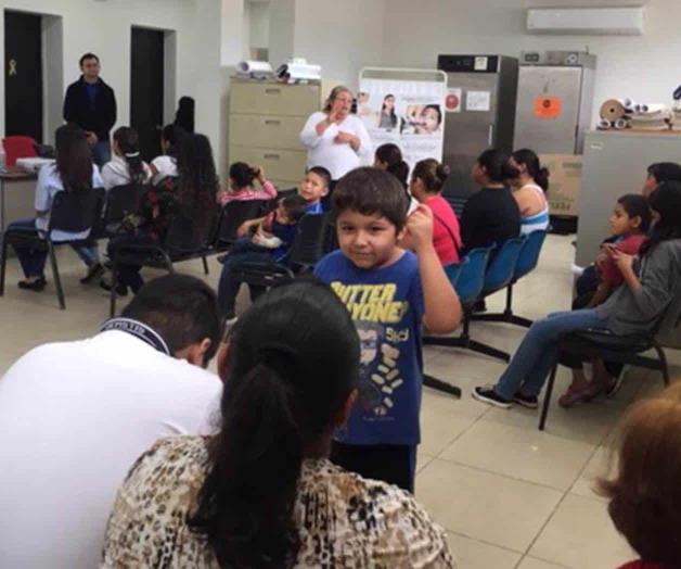 Imparten pláticas sobre la lactancia